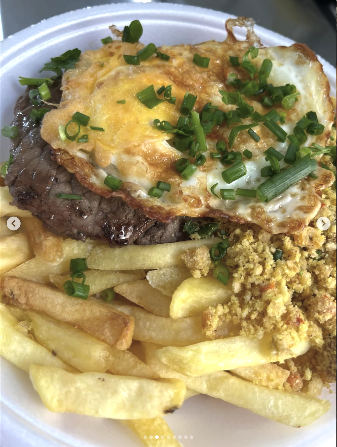 Bife acebolado com fritas